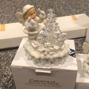 Two Christmas angels